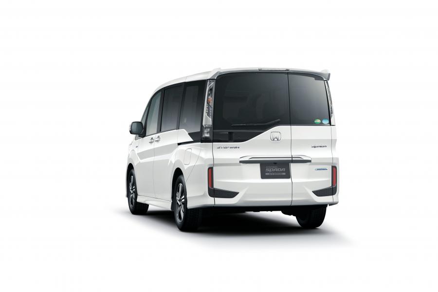  Honda StepWGN Spada Hybrid 2017 года  (фото 4 из 13)